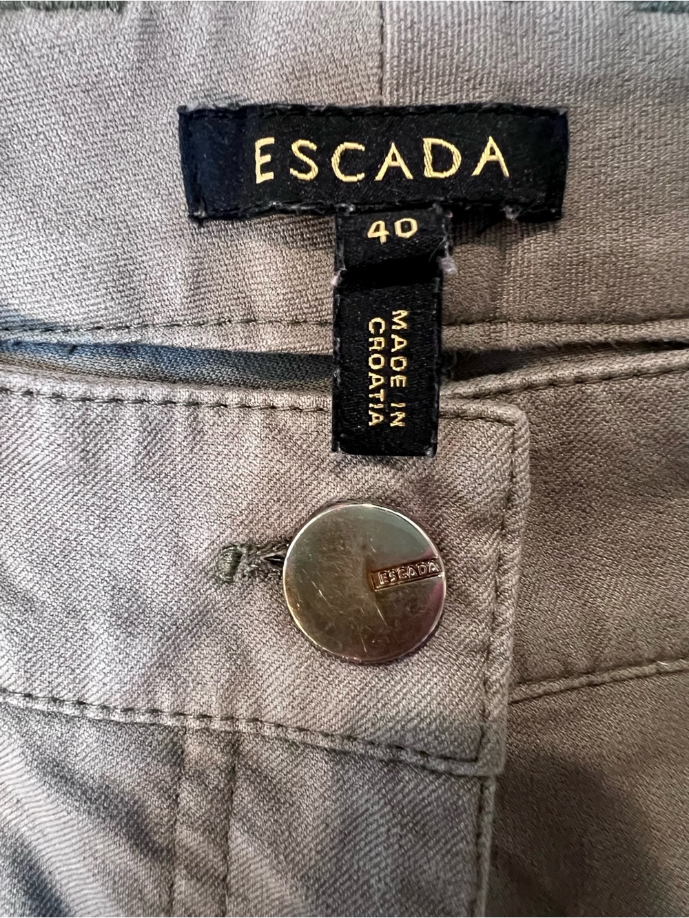 ESCADA Women’s Straight Olive Solid 5-Pocket Jeans Zip Fly Logo Size 40 (10-12) - Picture 4 of 6